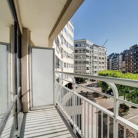 アパート La Corneille En オステンド